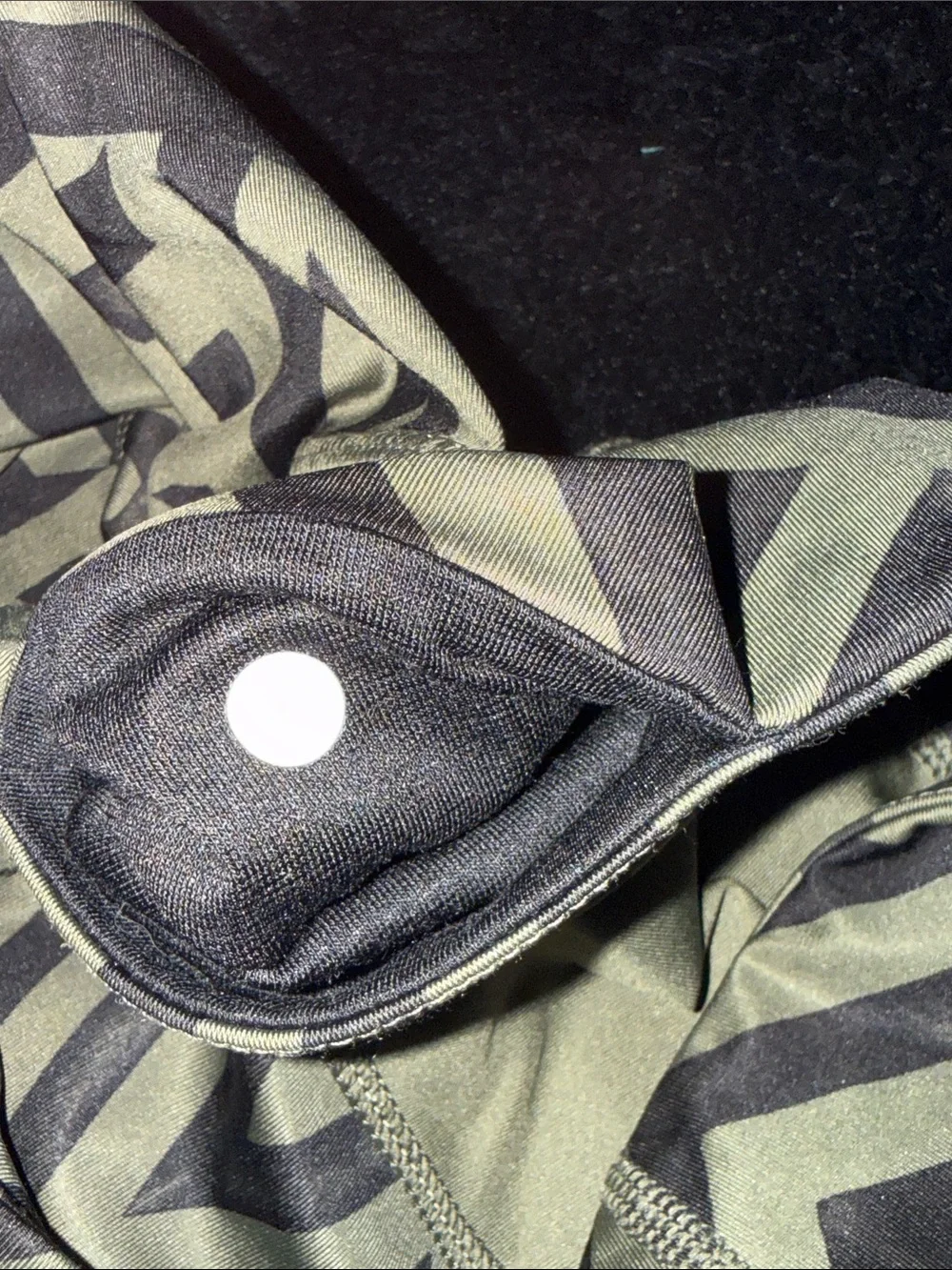 Lululemon Wunder Under Pant — Chevron Shuffle Fatigue Green / Black (Size 6)